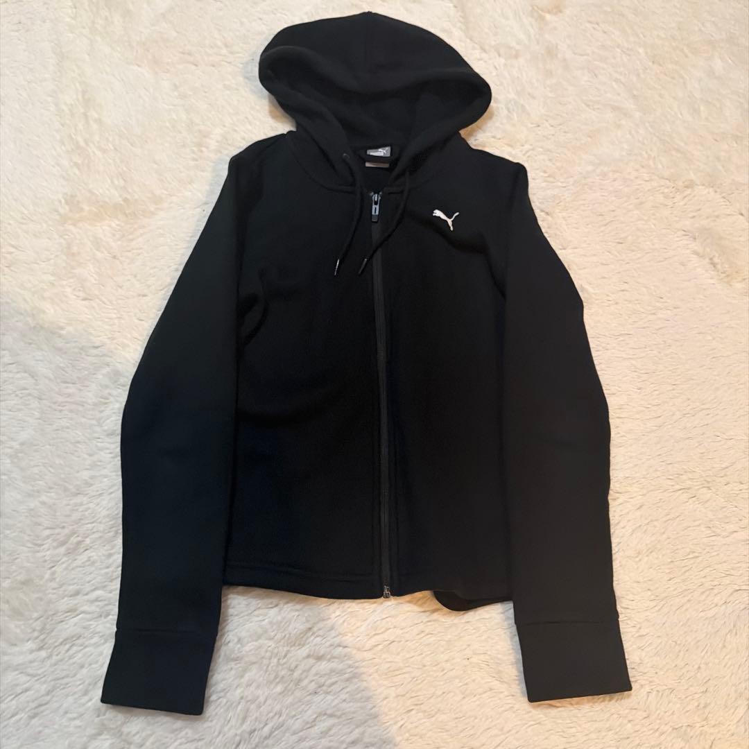 PUMA プーマ　黒　ジャージ　上下　セット　ランニングウェア　スポーツ