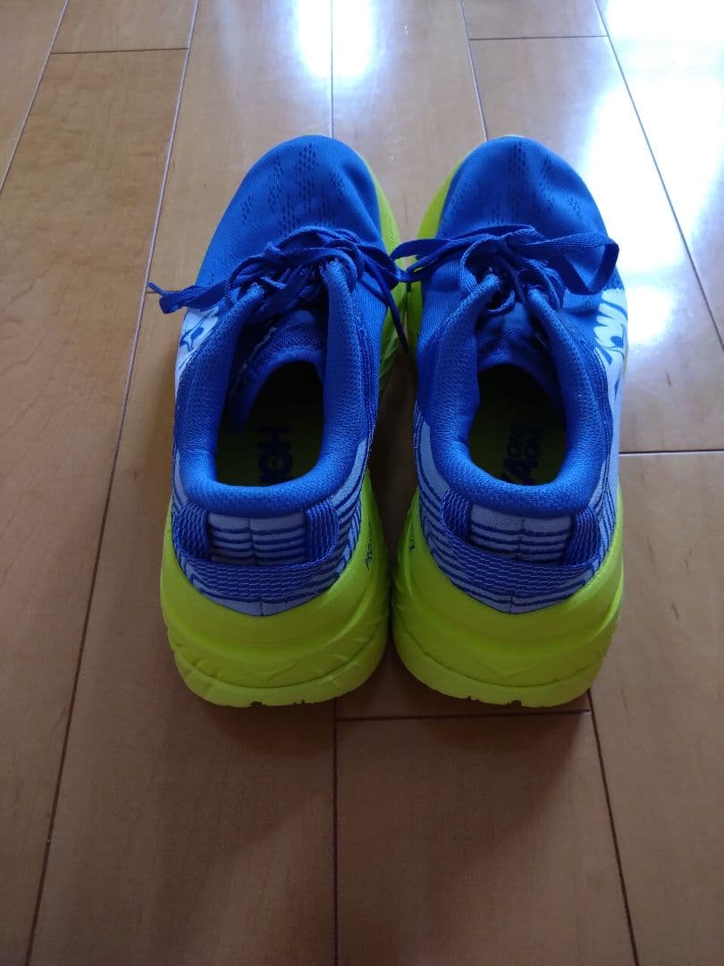 パ*ダ様 美品　ホカオネオネ　カーボンX　25.5