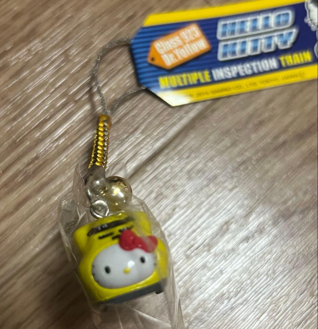 （お値引き不可‼️）ハローキティ　ドクターイエロー　根付け