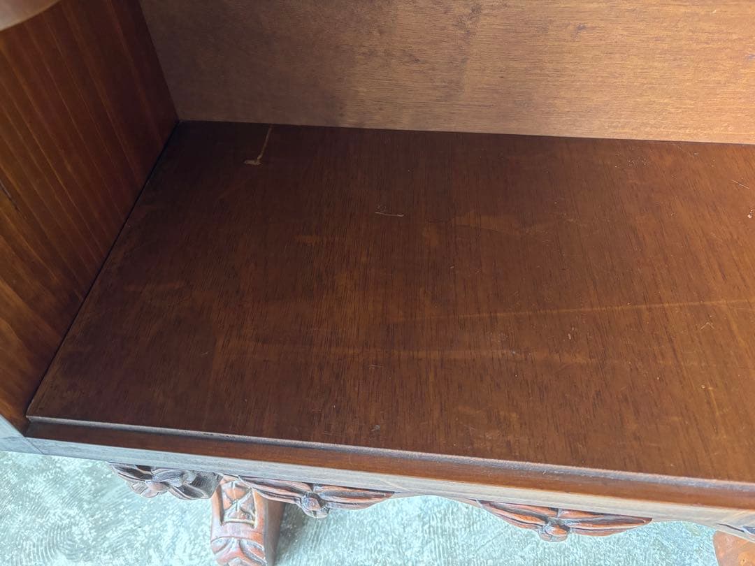 スペイン製木製キャビネット　サイドボード　木彫りの収納棚　天然木　アイアン