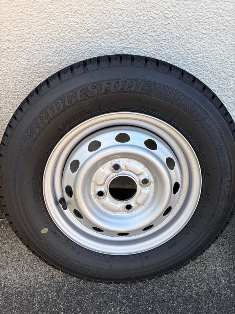 145/80R12 Bridgestone 4本スタットレスタイヤ・ホイール