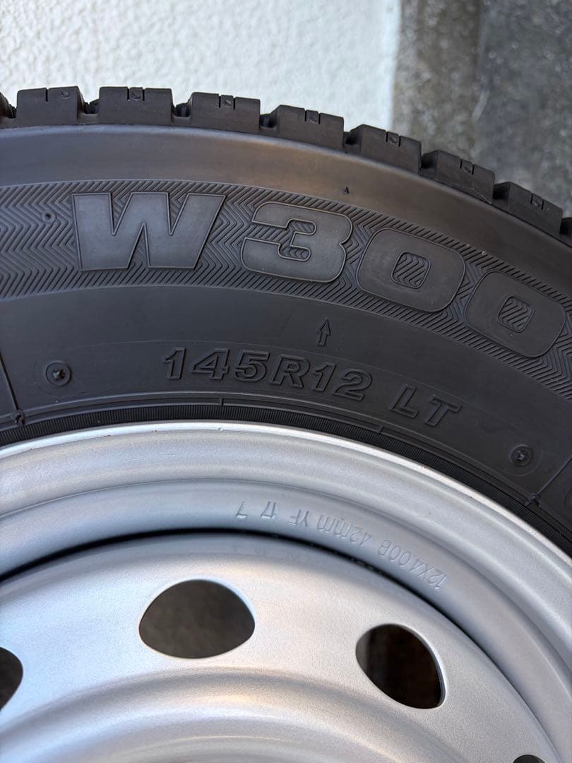 145/80R12 Bridgestone 4本スタットレスタイヤ・ホイール