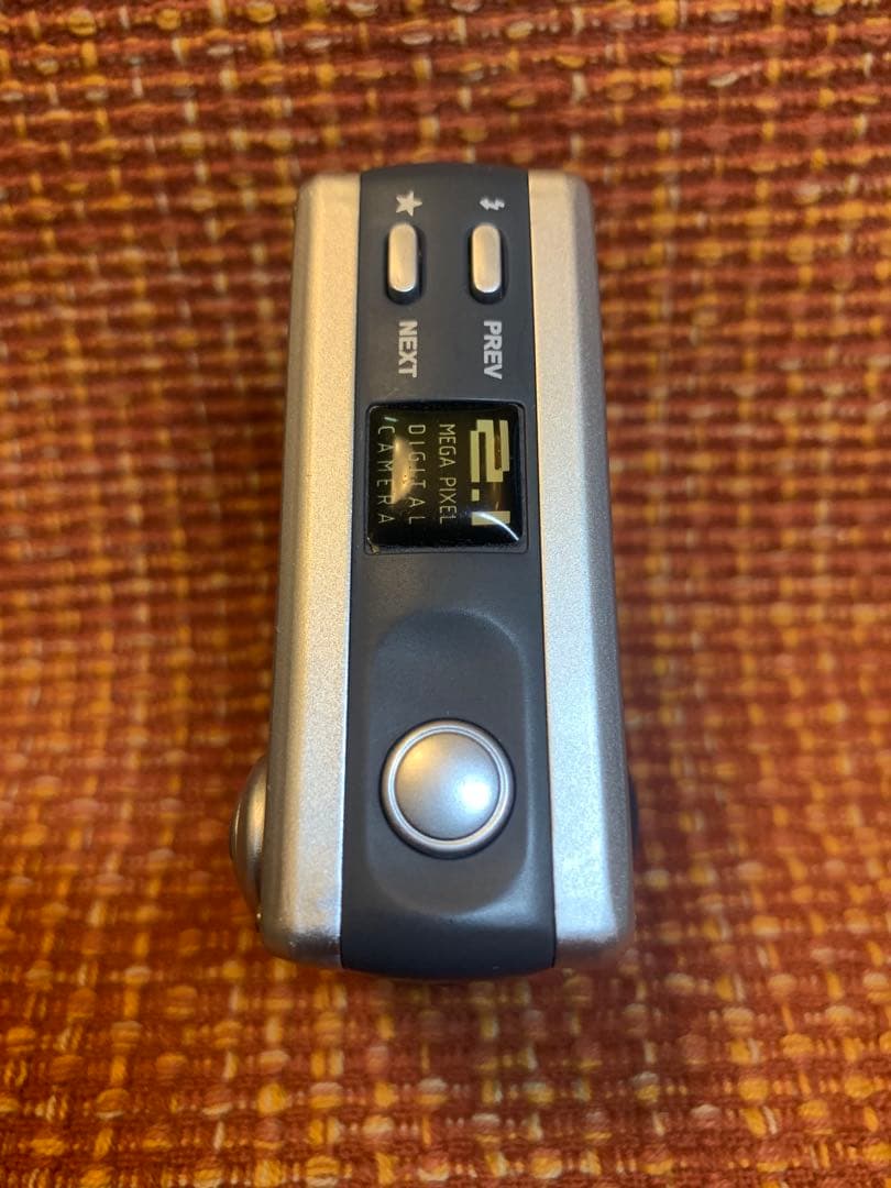 完動品　Polaroid PDC 2070 デジタルカメラ 2.1メガピクセル