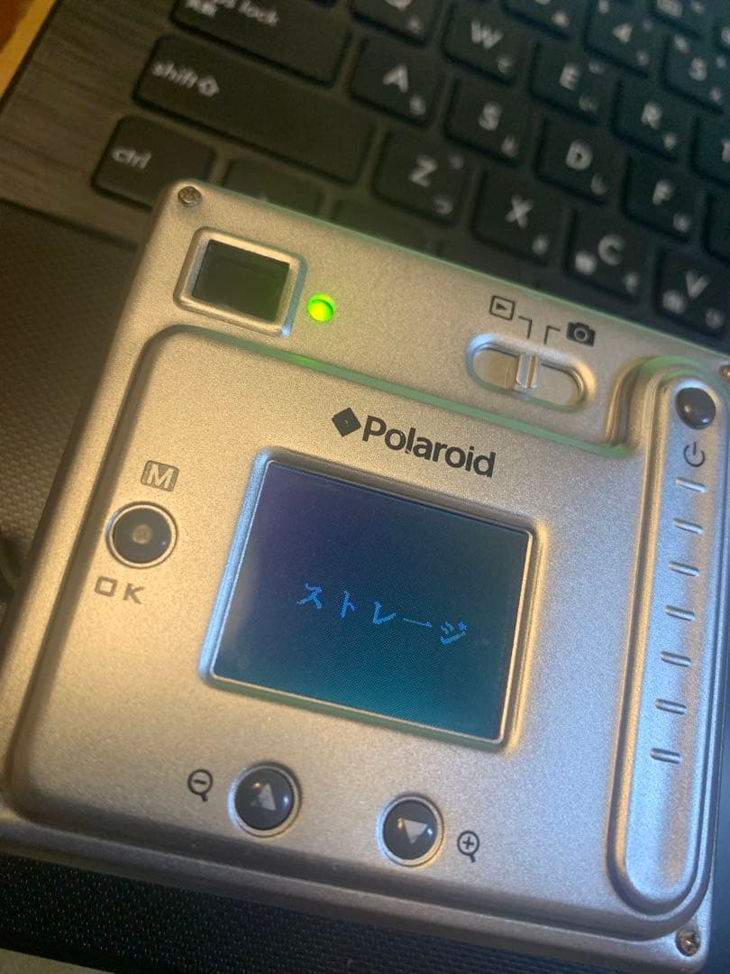 完動品　Polaroid PDC 2070 デジタルカメラ 2.1メガピクセル