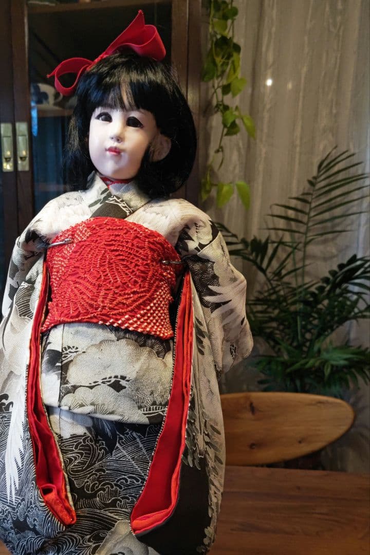 日本の伝統的な陶器製人形