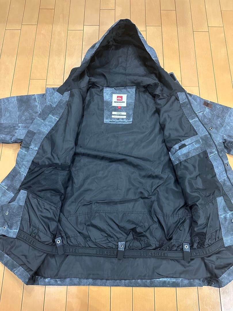 Quiksilver(クイックシルバー)スノーボードウェア　Ｌサイズ