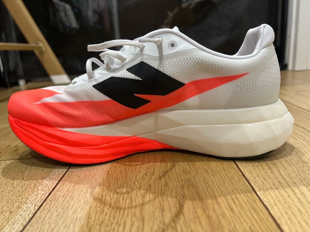 にょん ニューバランスSuperComp Elite v5 26.5