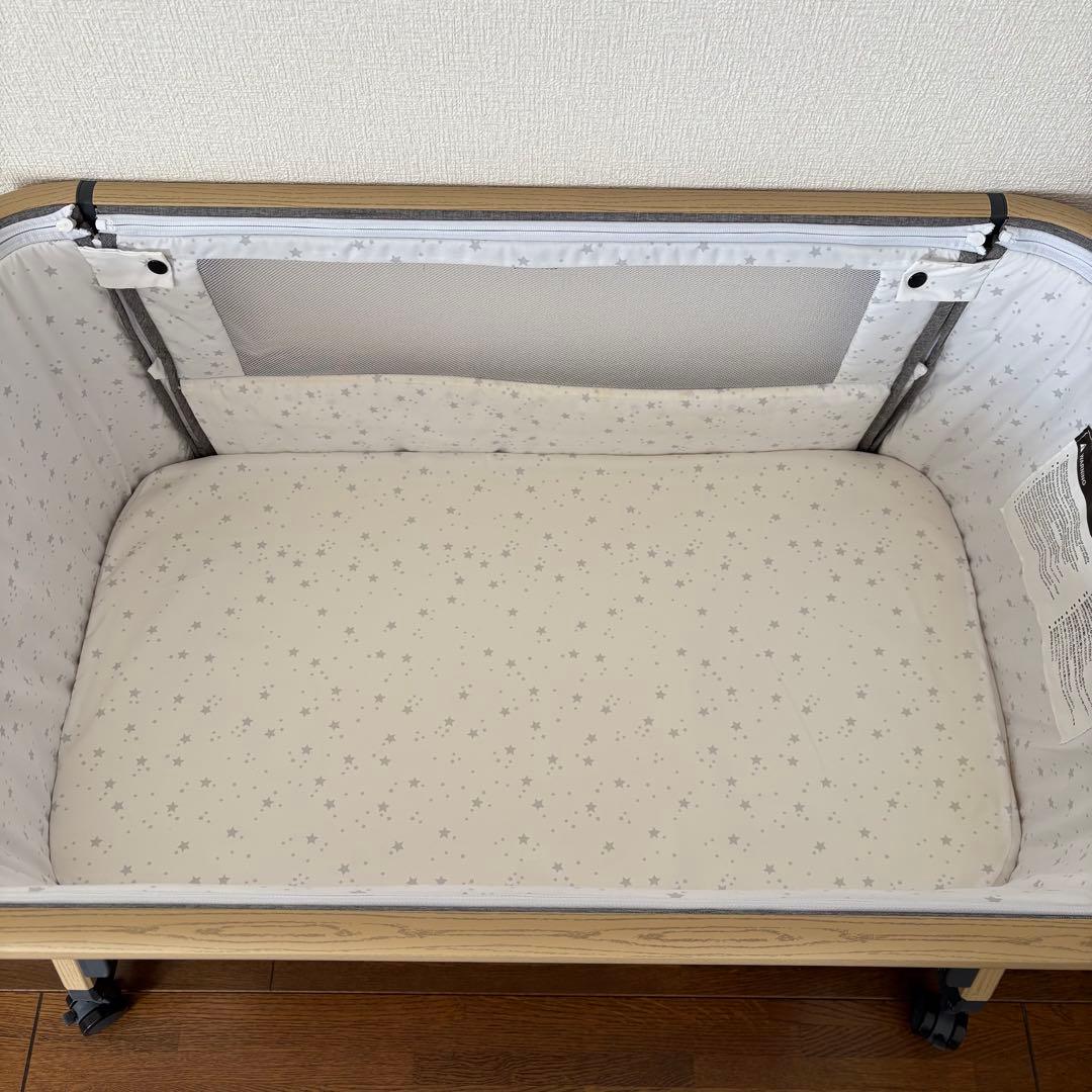 HIZDIK グレー 折り畳みベビーベッド キャスター付き