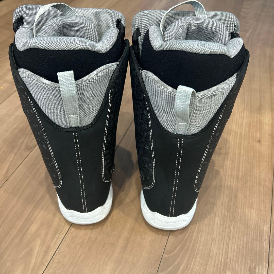 キスマーク　BOAシステム ブラック スノーボードブーツ　24cm