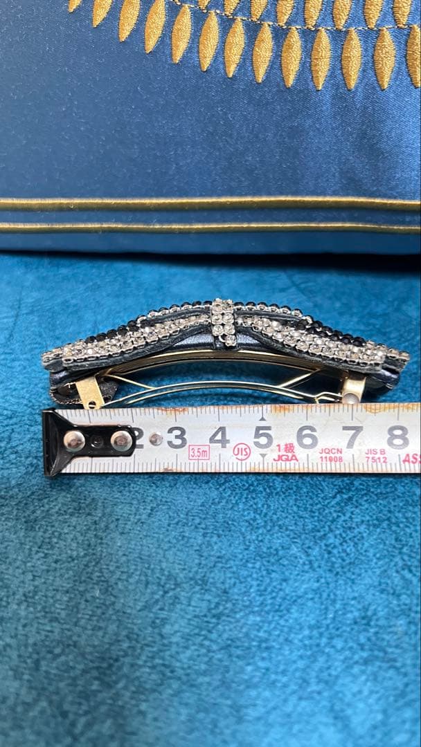 ALEXANDRE ビジューヘアアクセサリー ボウタイ ブラック・シルバー