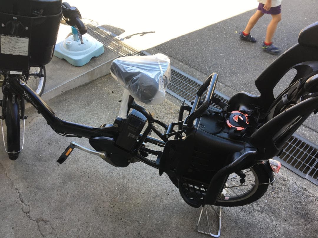 地域限定送料無料　アンジェリーノプティット　12,8AH　黒　神戸市　電動自転車