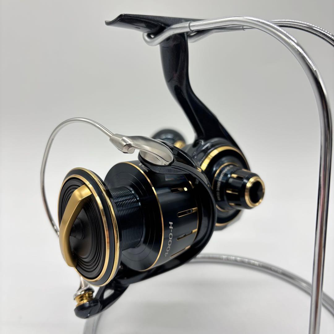 【未使用】DAIWA 23 SALTIGA 4000-H 23ソルティガ