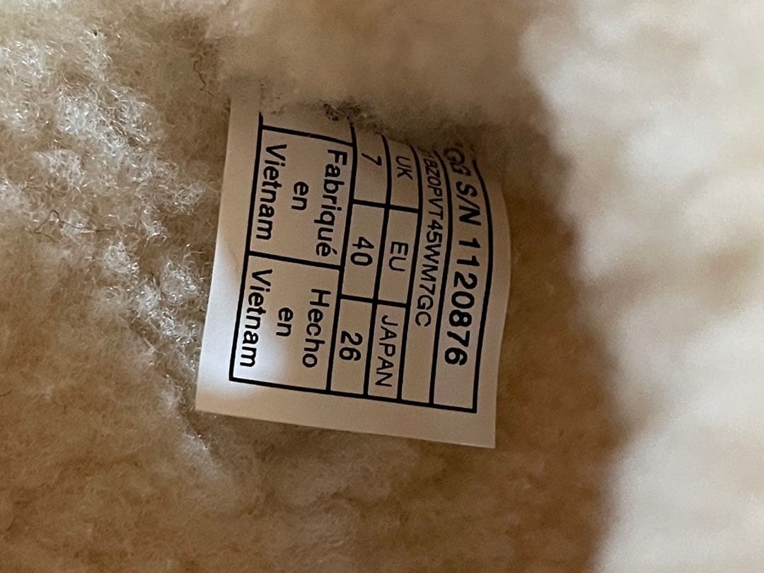 UGG アグ　ファー　サンダル