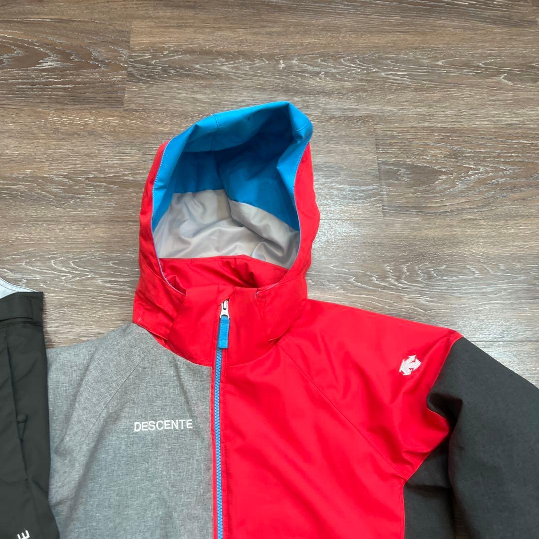 150 男の子　デサント　美品　　セットアップ　上下　スキーウェア