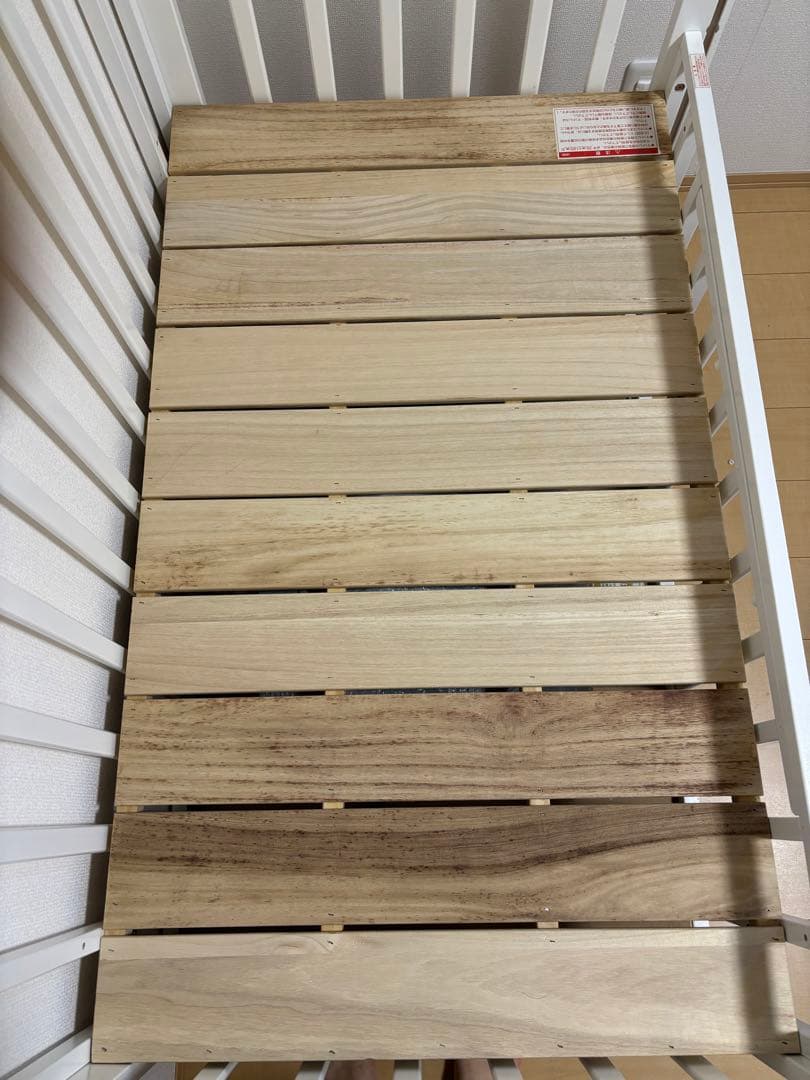 カトージ　ベビーベッド　ホワイト