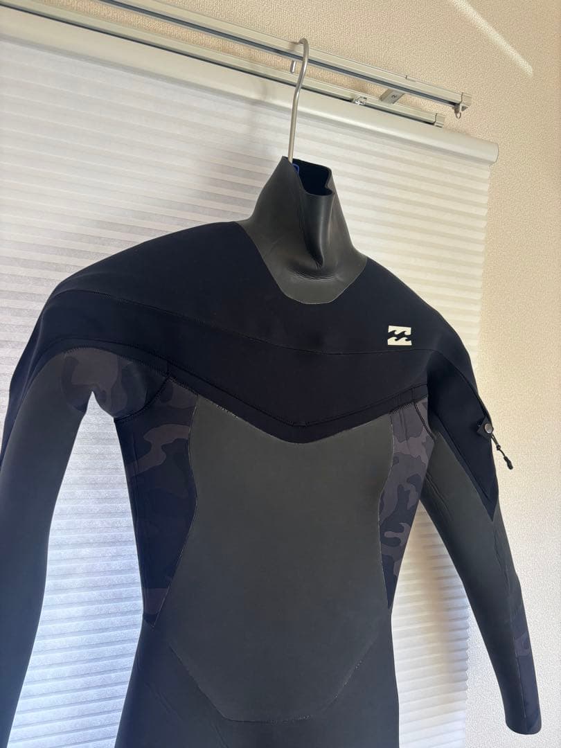 未使用BILLABONG セミドライ ウェットスーツ Lサイズ5mm×3mm