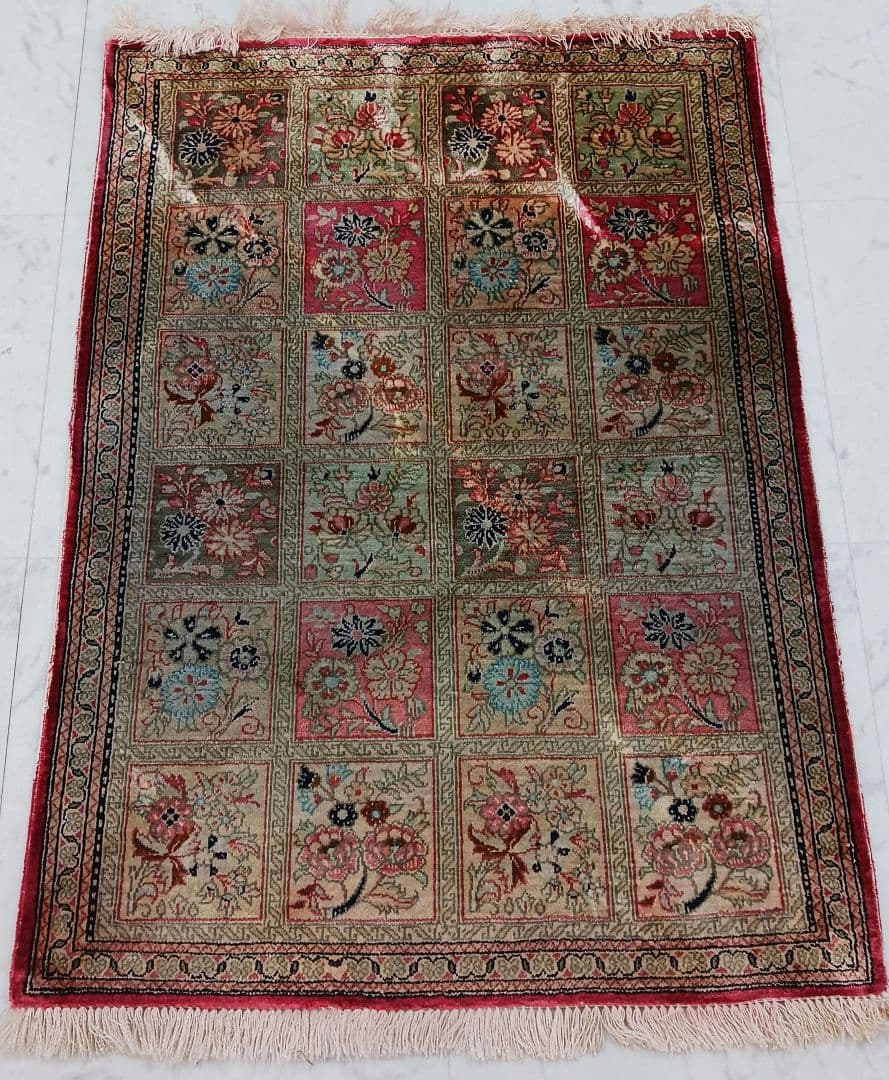 Y2512 ペルシャ絨毯 クム産 シルク 手織72万ノット 78×56㎝