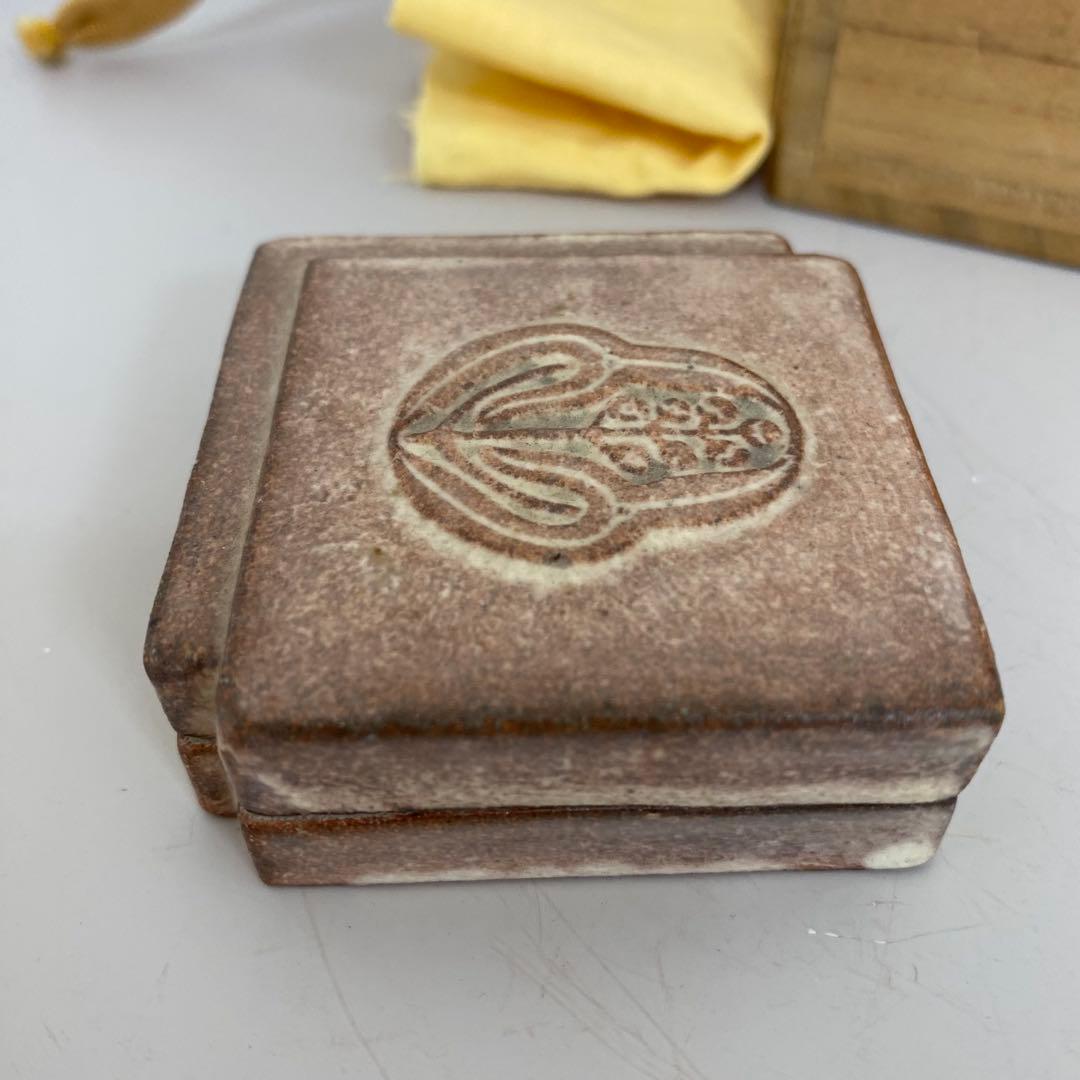 【共箱】萩　御紋香合　十四代　坂倉新兵衛造　布付き　山口県指定無形文化財