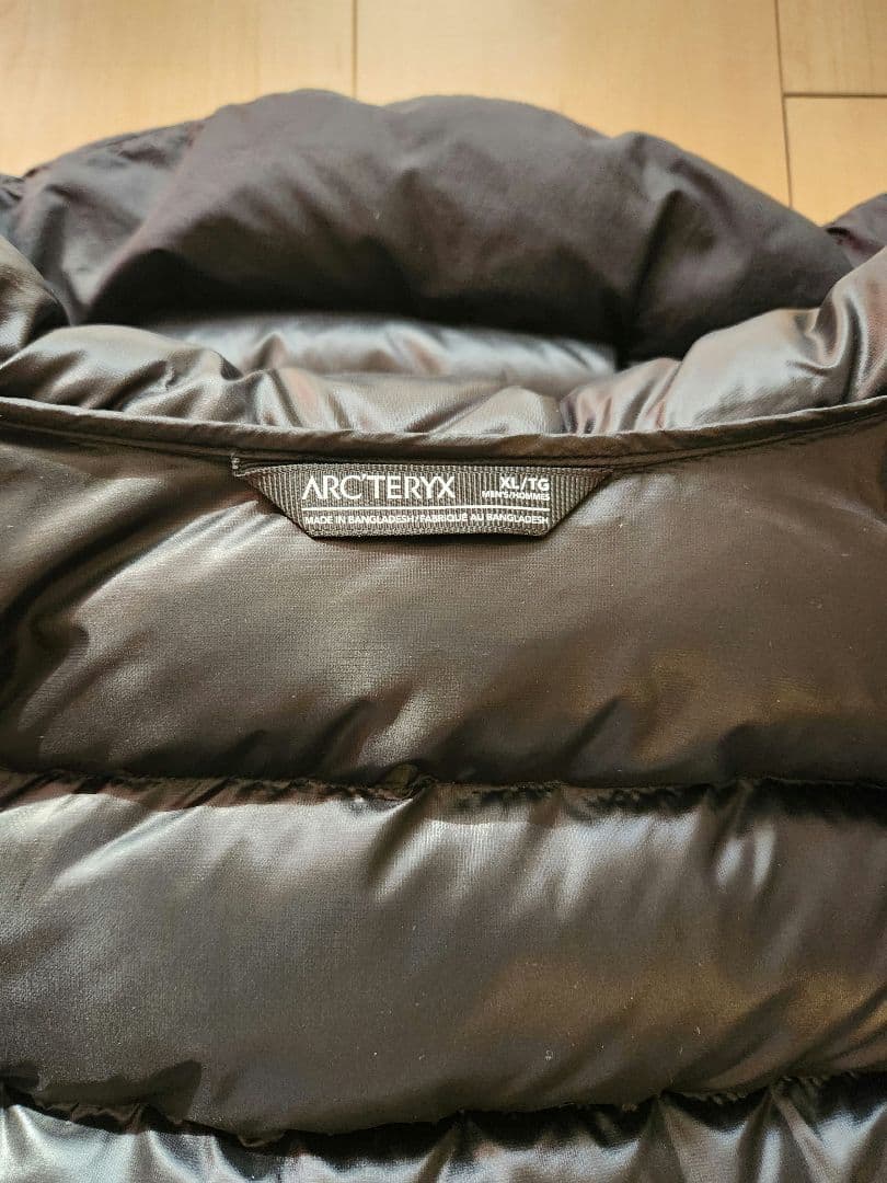 アークテリクス　ダウンジャケット　ダウンコート　ブラック