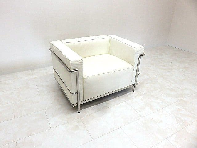 P*a様 リプロダクト品　ル・コルビジェ　「LC3」タイプ　本革張り1人掛けソフ