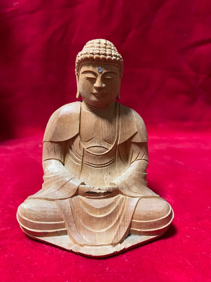 香木白檀白檀阿弥陀如共箱付き佛像 細密彫刻台座付き  佛像 細密彫刻55万円の品