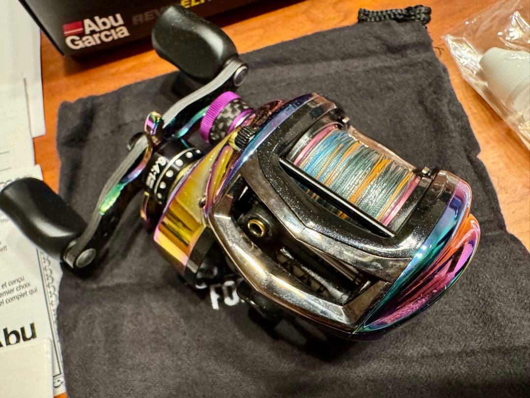 レボエリートオーロラ64リミテッド