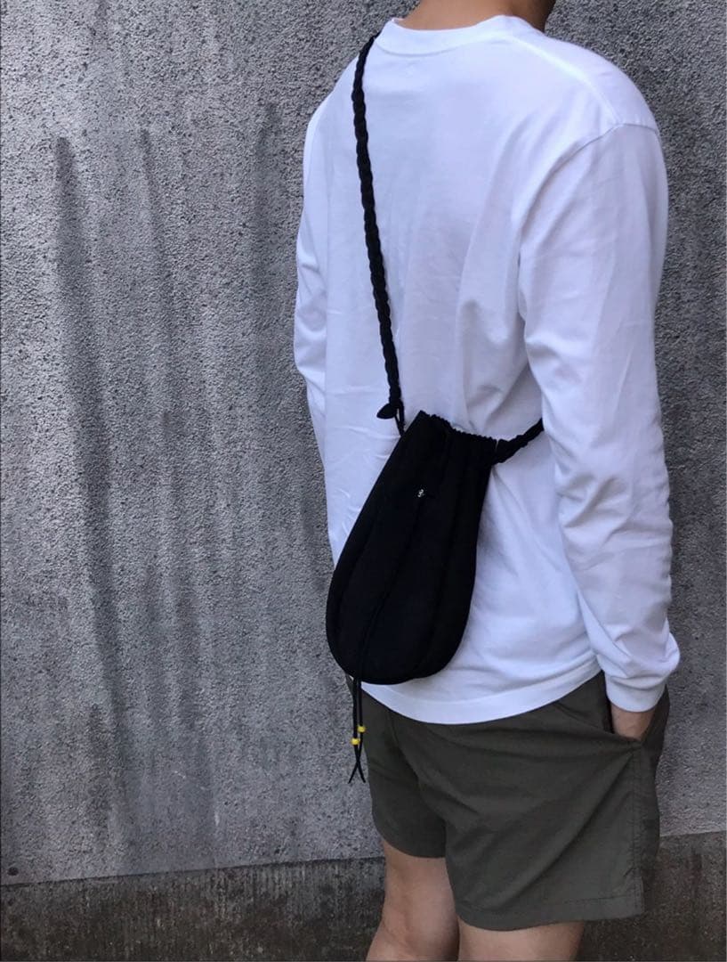 レザーショルダーバッグ