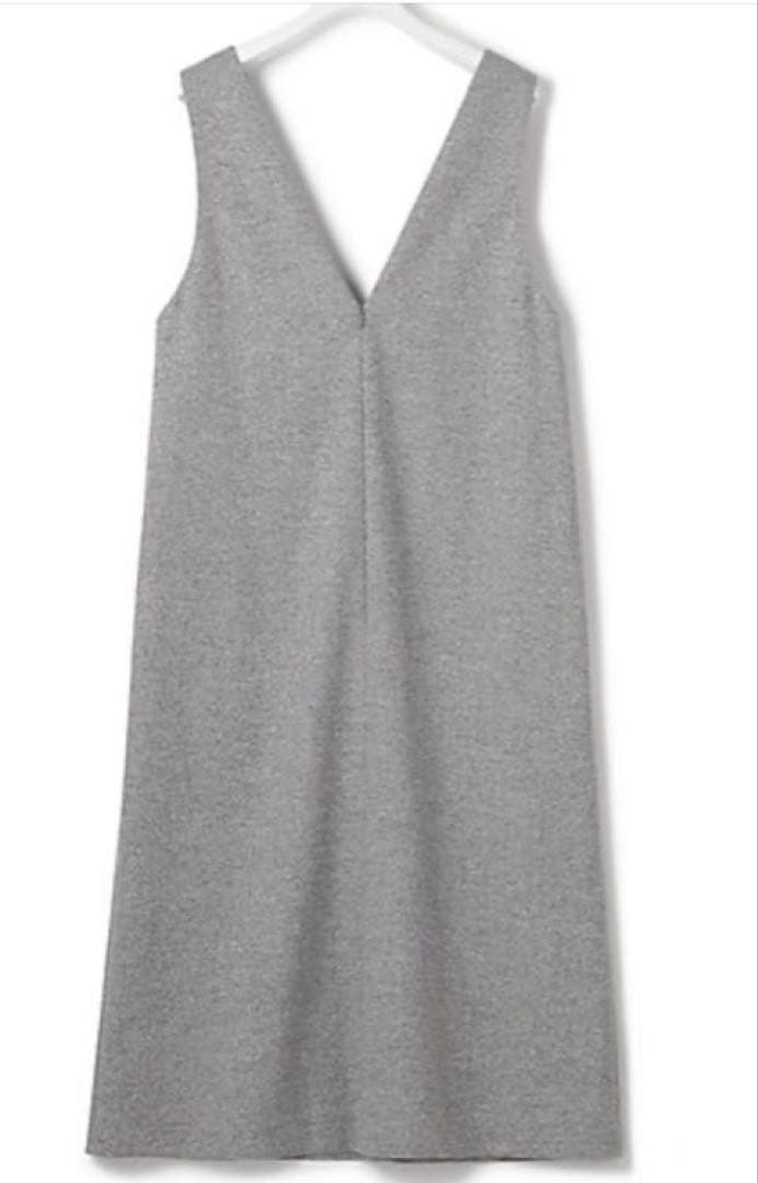 【23区】深Vネック ジャンパースカート｜大人上品｜定価33,000円【美品】