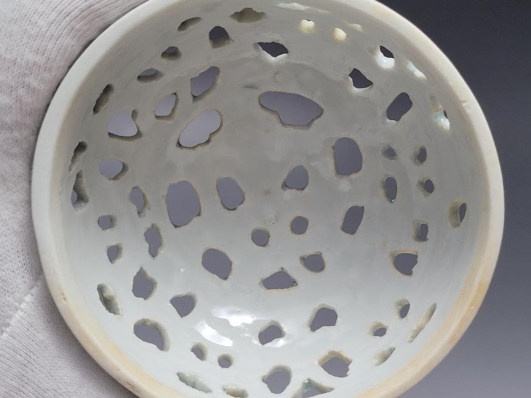 白釉 透刻紋 蓋香炉 宋元時代 幅約9cm