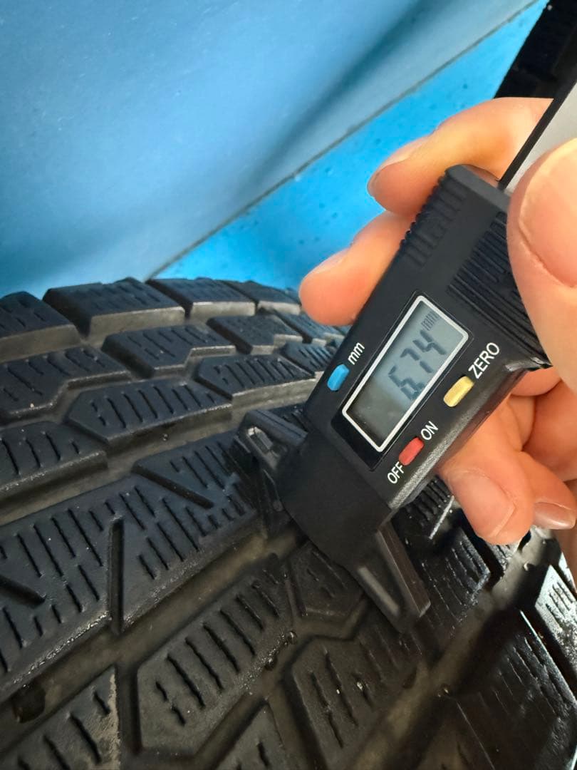 スタッドレスタイヤ ice GUARD G075 215/70R16