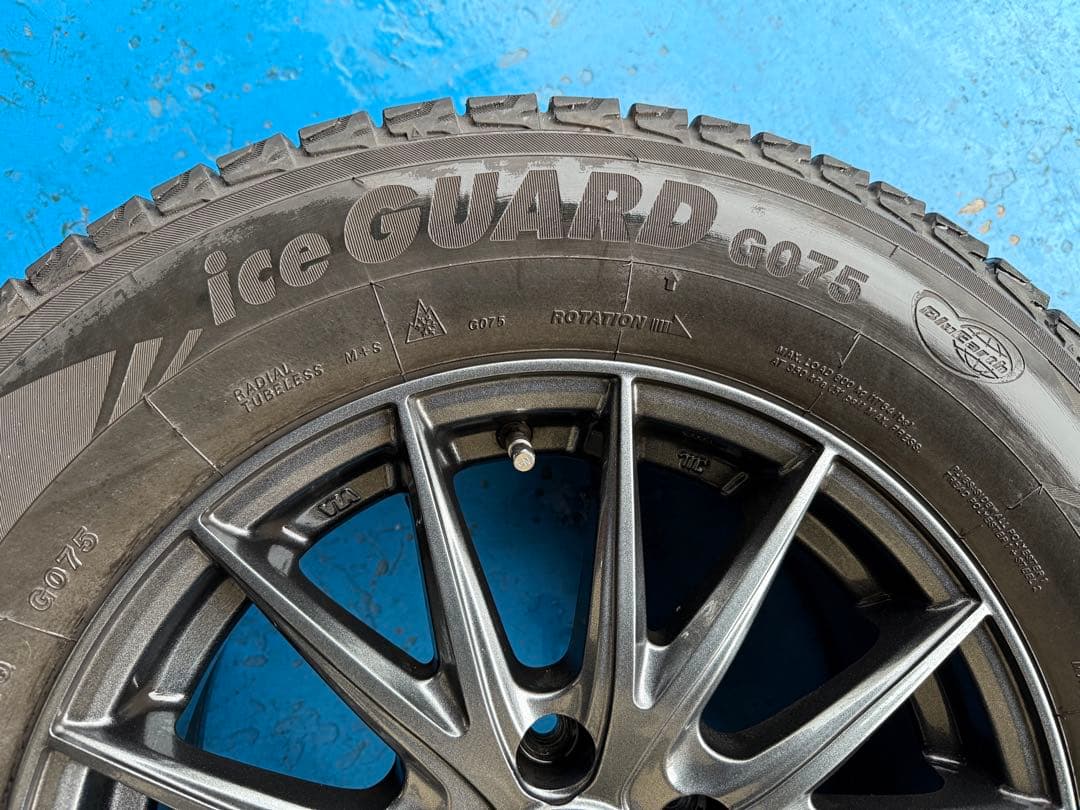 スタッドレスタイヤ ice GUARD G075 215/70R16