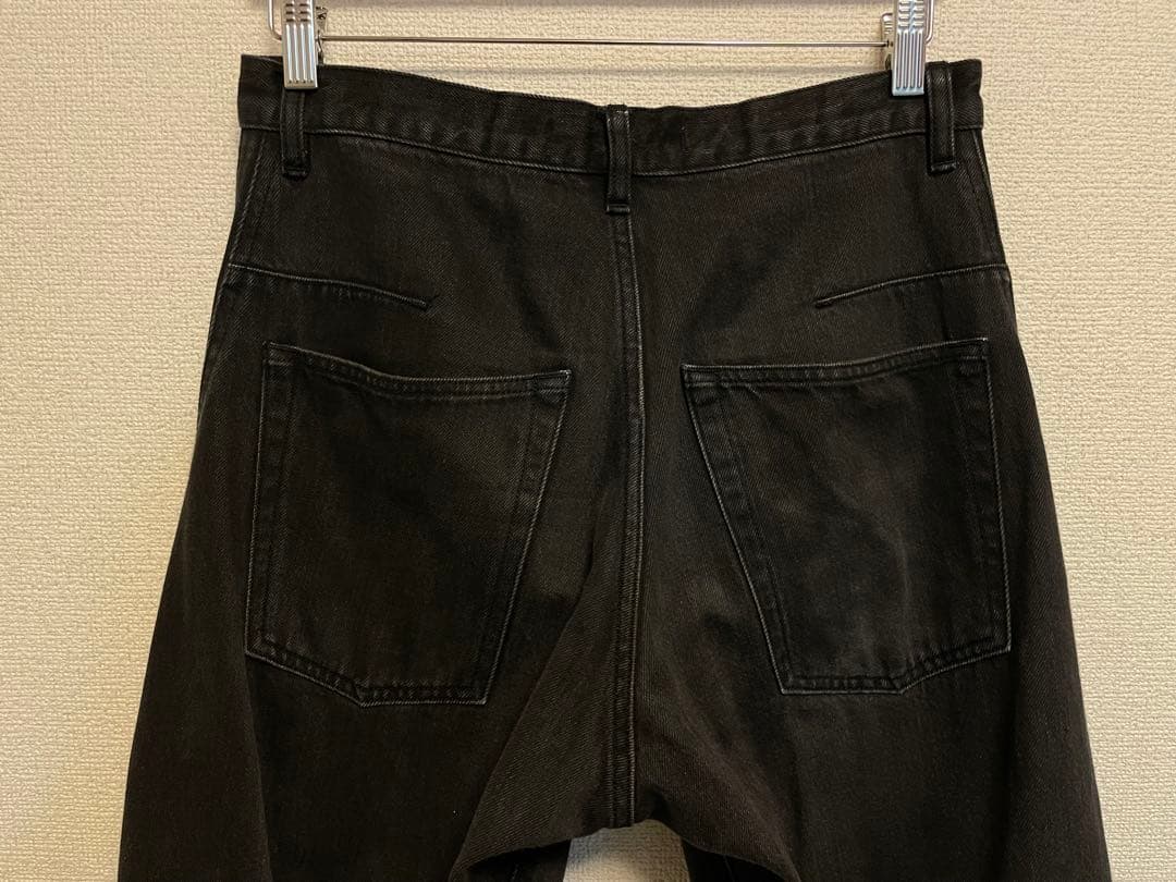 パンツ NVRFRGT 3D Twisted Wide Leg Jeans