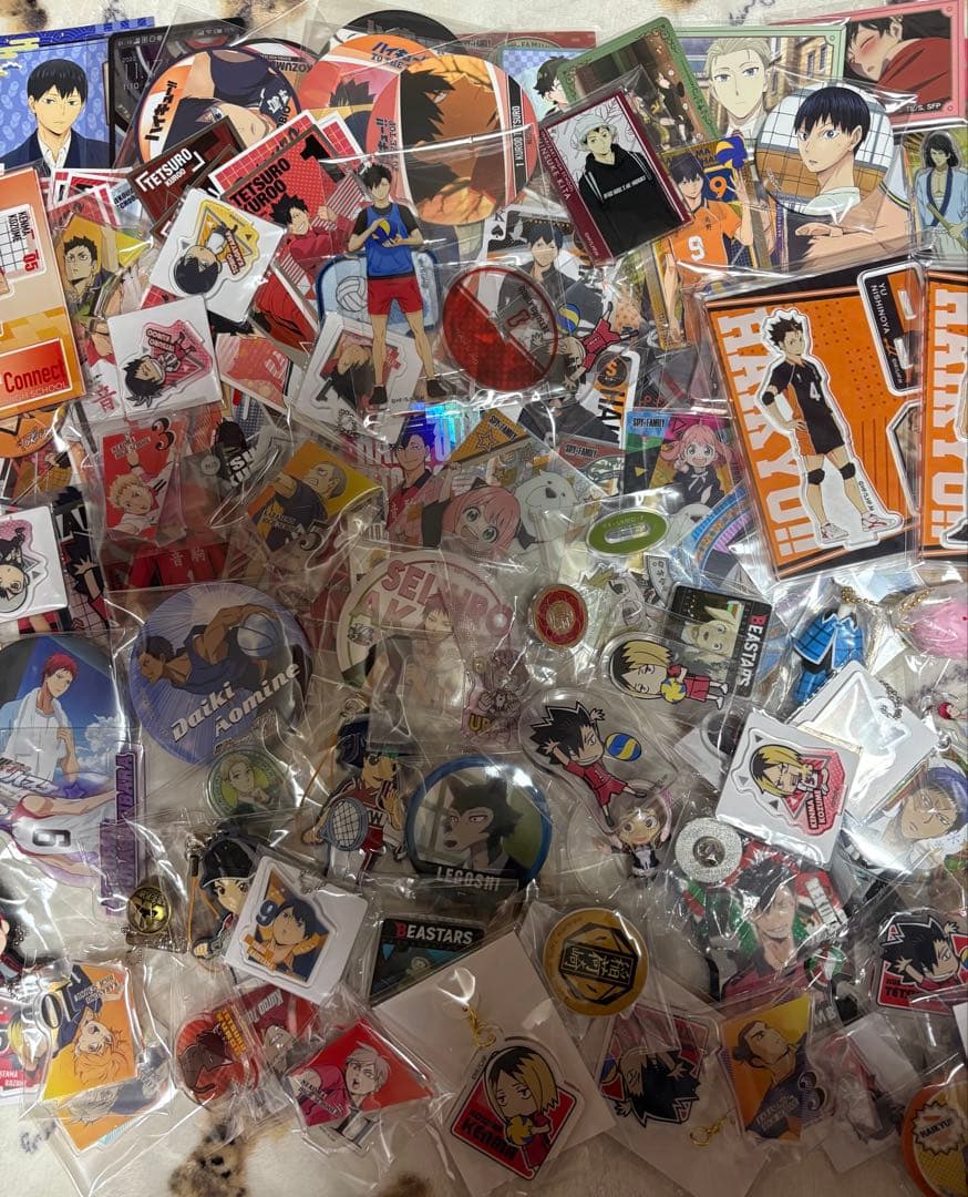 人気アニメ　グッズ　大量まとめ売り