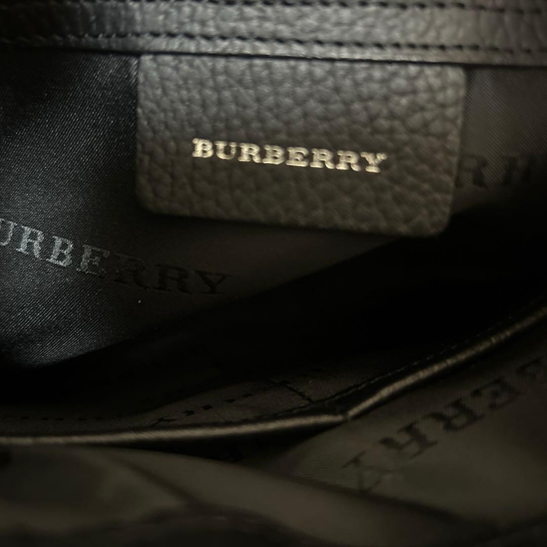 バーバリーナイロンショルダーバッグ