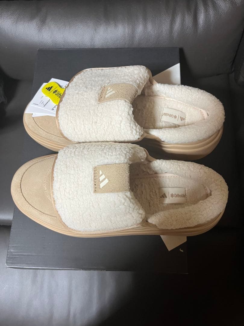 韓国　アディダス★24.5㎝★ボア付き★サンダル　warm sand おまけ