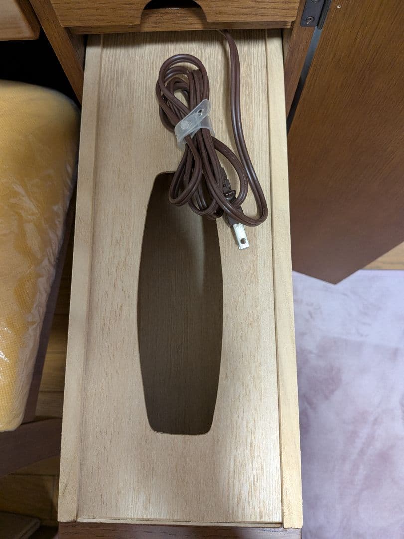 木製ドレッサー