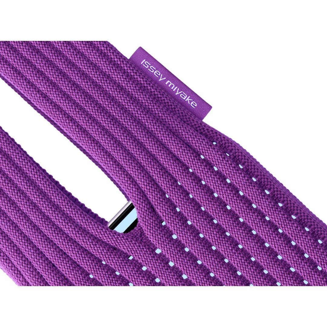 小物 iPhone Pocket by ISSEY MIYAKE Purple