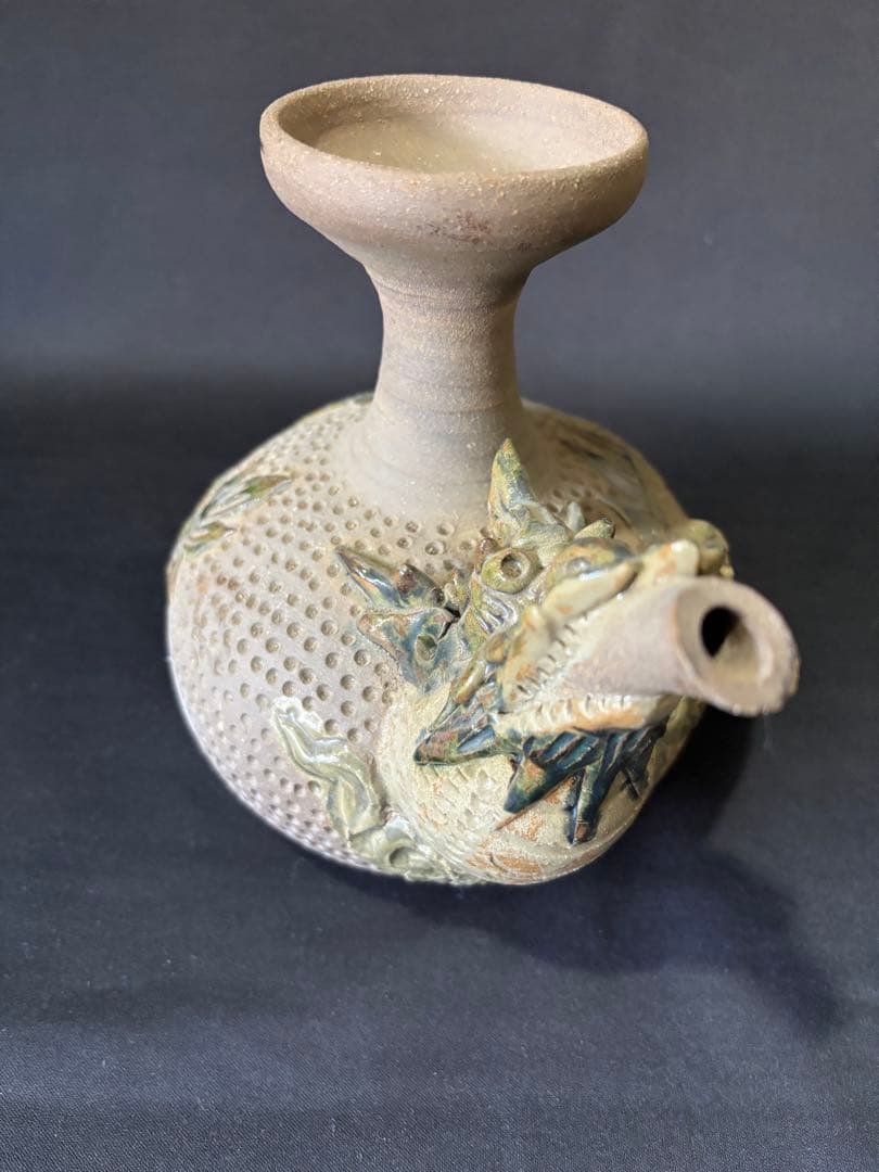 琉球焼　徳利　置物　龍文様　底在銘　(sr1702)