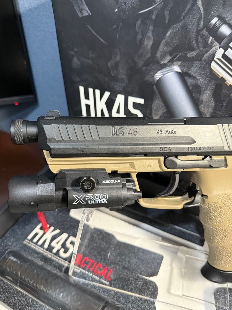 最終価格　東京マルイ製 HK45 タクティカル＋SureFire Replica