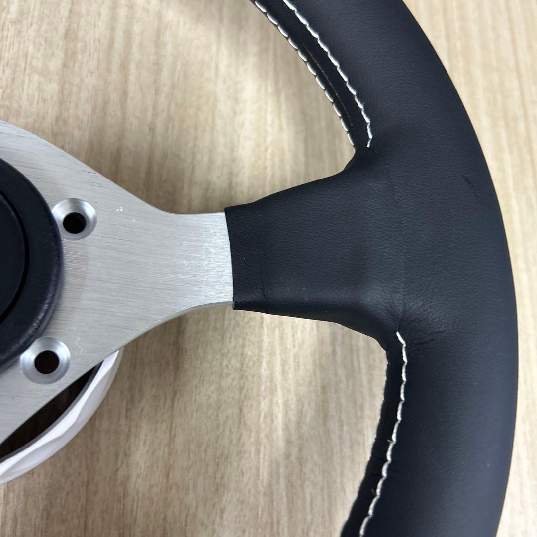 28パイ ステアリングホイール