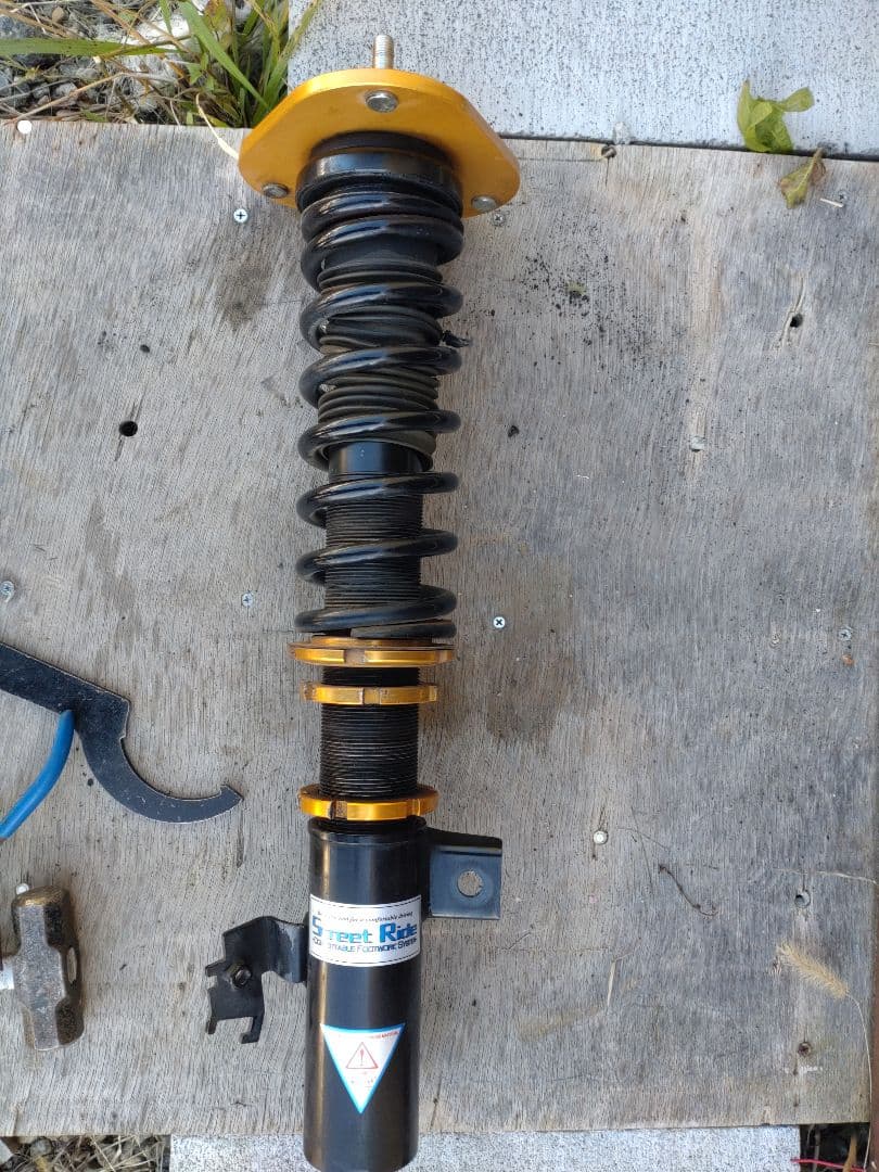 あっきー30プリウス車高調　フルタップ　ストリートライド