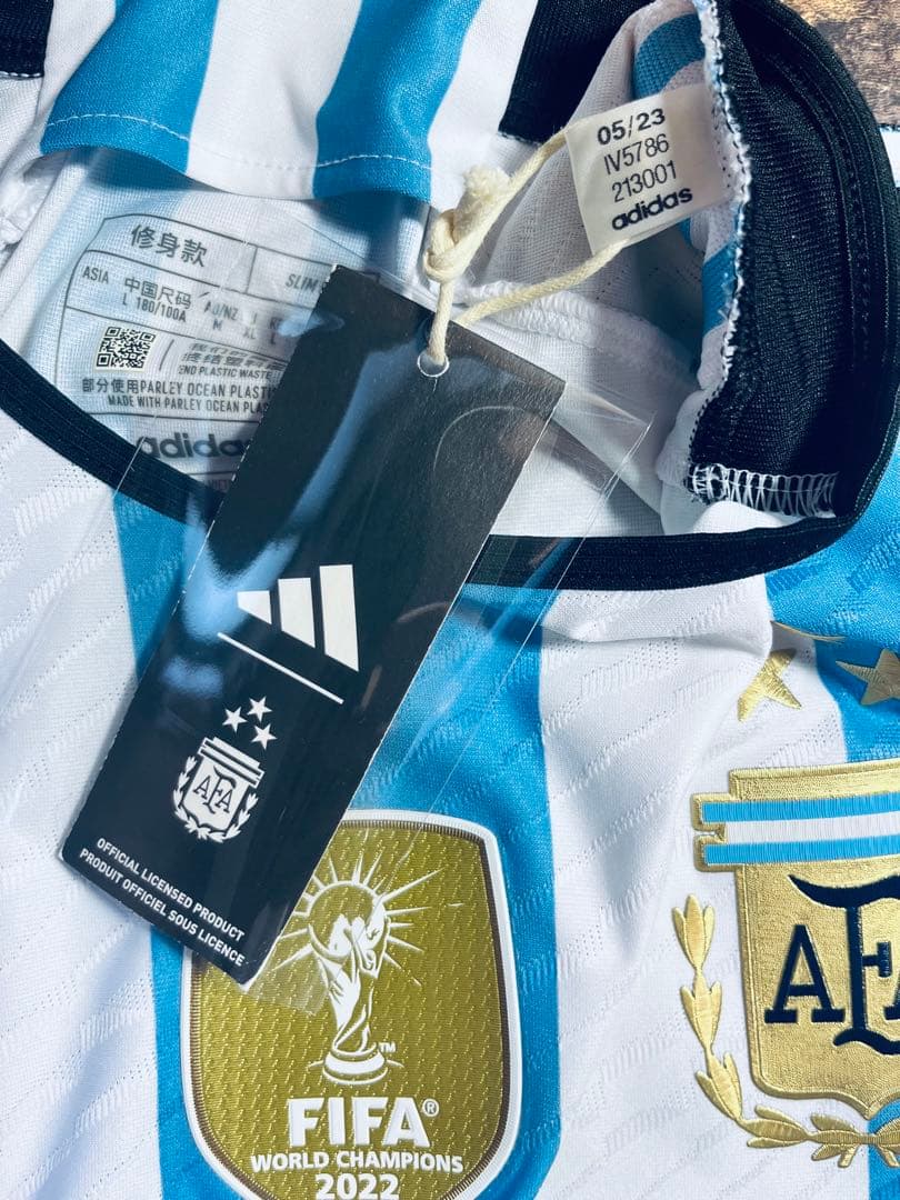 【正規品】アルゼンチン代表W杯優勝仕様メッシオーセンティック
