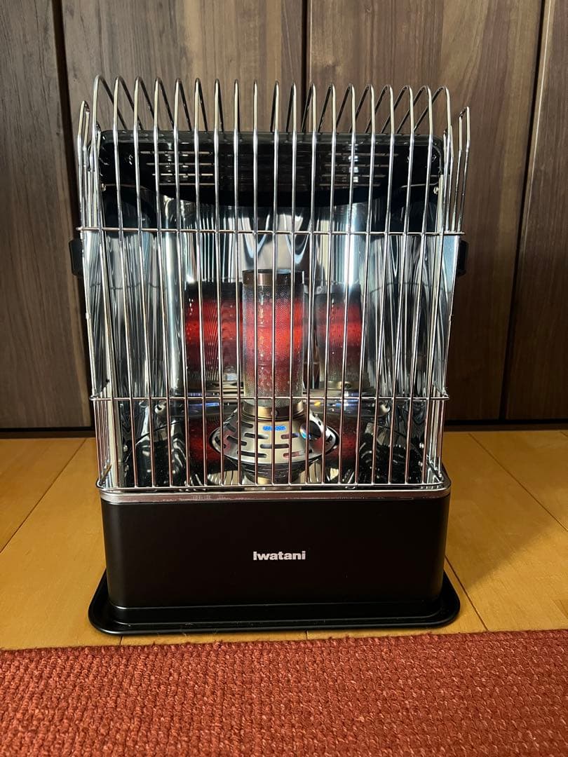 イワタニ　カセットガスストーブ　ハイパワータイプ　デカ暖房