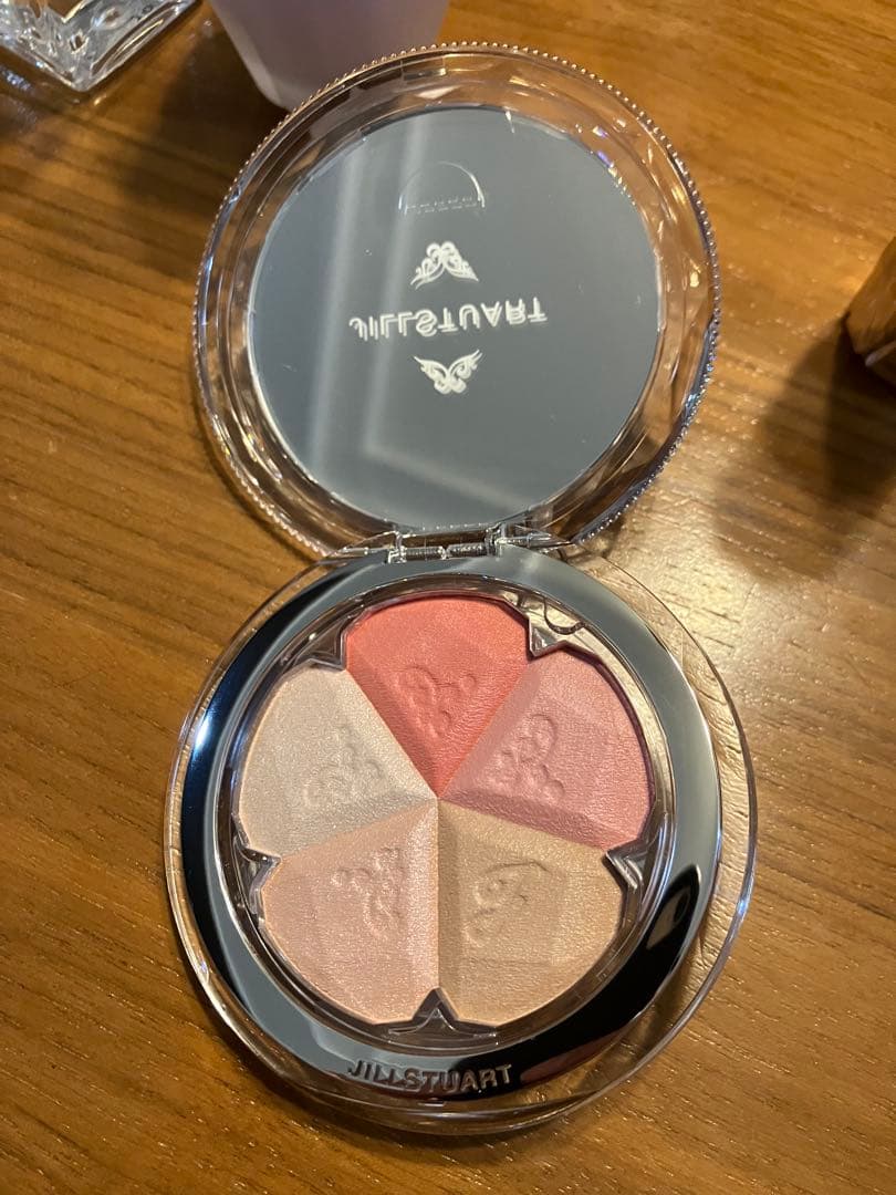 JILL STUART 化粧品５点セット（箱付き）