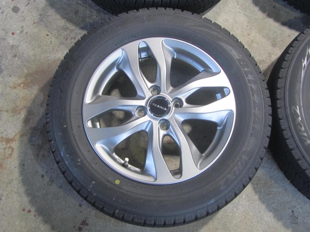 185/65R15　スタッドレス　ブリヂストンブリザック　フリードスパイクなど