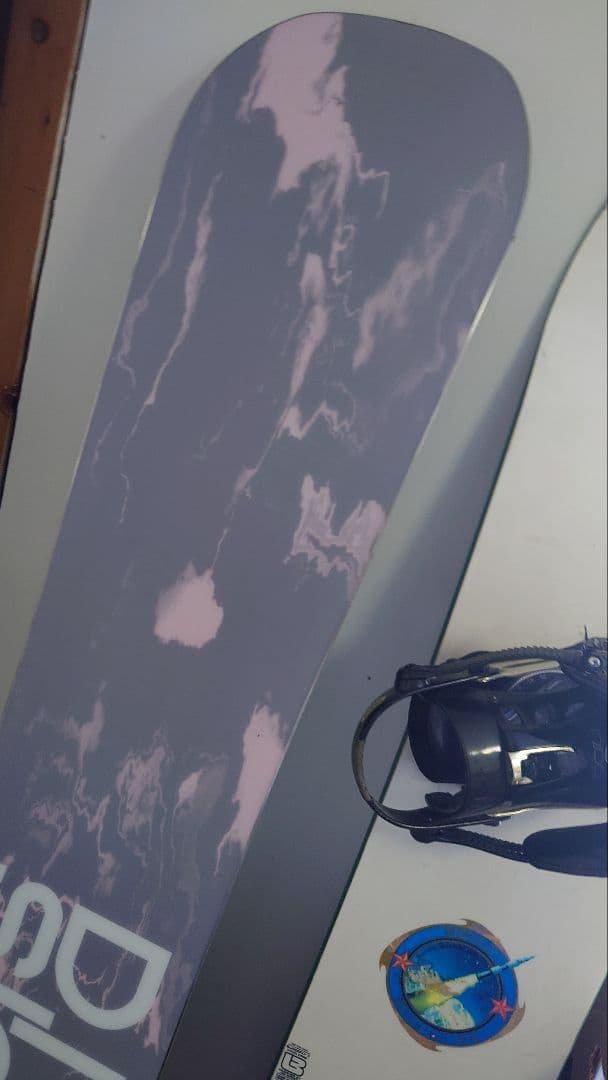 DIVISIONスノーボード板 ほぼ新品　総額68000円