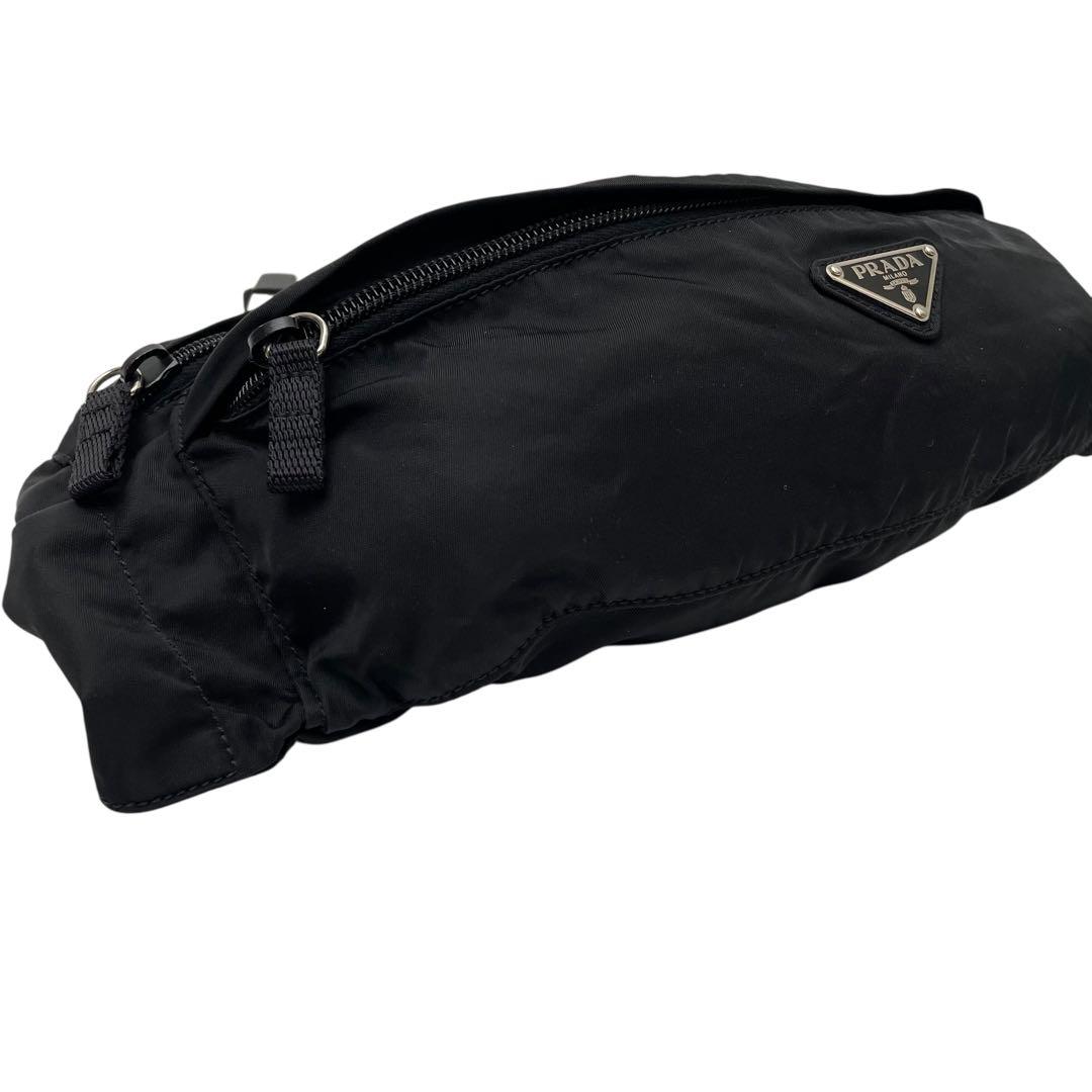 プラダ ナイロン 三角プレートロゴ ウエスト ボディ バッグ ブラック.