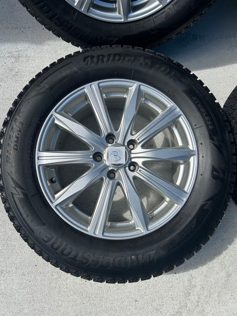 RAV4 ブリヂストン スタッドレスタイヤ4本セット　17インチ
