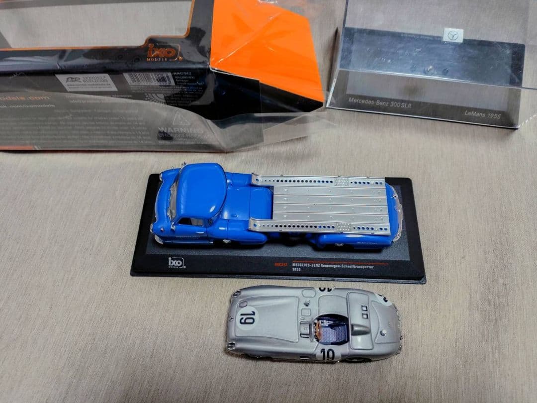 イクソ　メルセデスベンツトランスポータ ミニチャンプス メルセデスベンツ