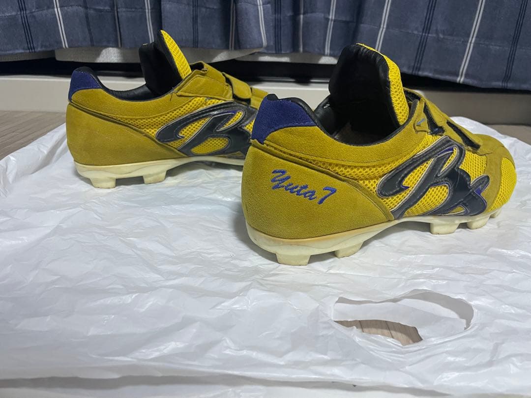 Bs 野球用オーダースパイク イエロー